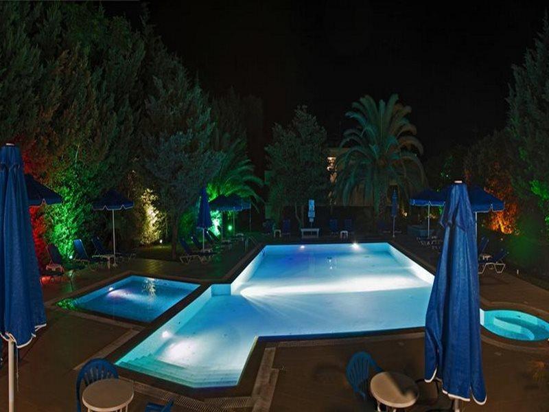Francisco Beach Hotel Agios Andreas  エクステリア 写真