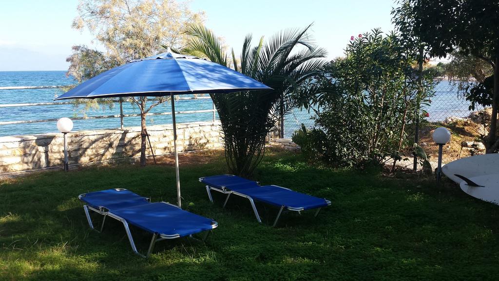 Francisco Beach Hotel Agios Andreas  エクステリア 写真